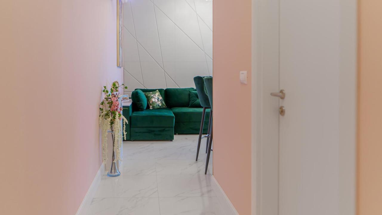Del Mar Mamaia-Vega Studio Apartment Exterior photo