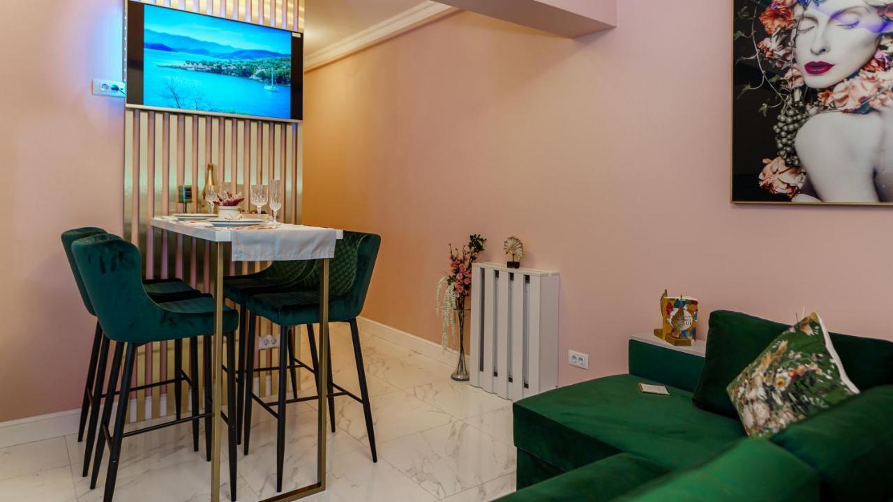 Del Mar Mamaia-Vega Studio Apartment Exterior photo